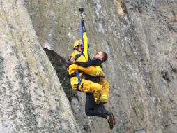 Aunque obtuvo un sí de su novia, Banks tendrá que pagar la multa por infringir la ley. AP / B. Isenberg