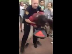 El elemento se encuentra actualmente bajo investigación por el incidente. YOUTUBE / Ghost-0