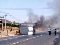 Poco antes de las 15:00 horas, Bomberos de Tonalá lograron controlar el incendio. ESPECIAL /