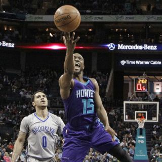 Los Hornets barre serie