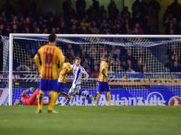 El tanto lo anotó el joven Mikel Oiarzabal, 18 años, en el minuto cinco. AP / A. Barrientos