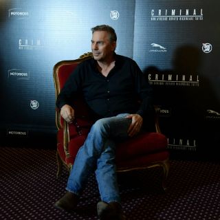 Un actor es exitoso por los guiones: Kevin Costner