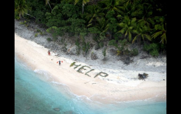 Esta fue la primera vista de los náufragos que tuvo el avión de la Marina. AP / U.S. Navy