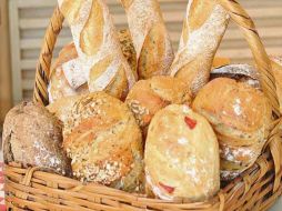 Su oferta incluye pan salado, desde el tradicional baguette hasta el exótico pan de yogurt con manzana y centeno. ESPECIAL / Hackl - ERNESTO ANGULO