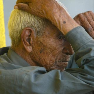 Sugieren a pacientes con Parkinson consumir vitaminas C y E