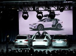 Tesla acaba de registrar 325 mil solicitudes de su modelo X, su camioneta de alta gama. AFP / S. Bates