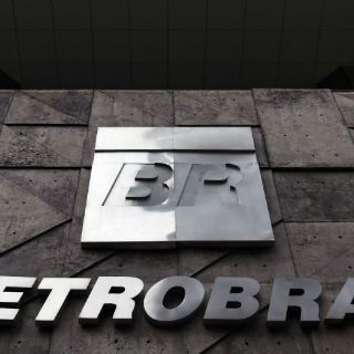 Detienen a ex senador brasileño por caso Petrobras