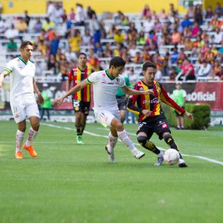 Leones Negros, con pie y medio en semifinales