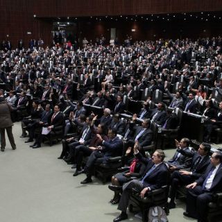 Diputados analizan adquisición de vehículos ecológicos