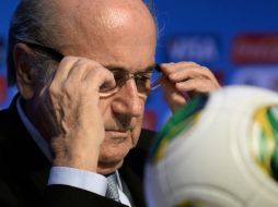 Joseph Blatter está suspendido seis años de cualquier actividad del futbol. AFP / ARCHIVO