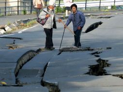 Algunos japoneses están pasando serias dificultades tras los sismos registrados durante las últimas horas. AP / N. Osato