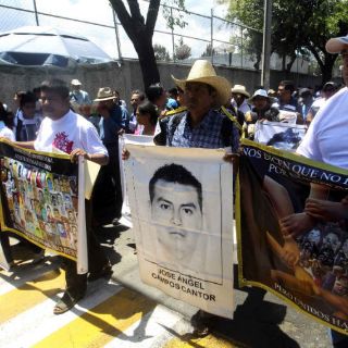 Gobierno, comprometido con Ayotzinapa: Campa