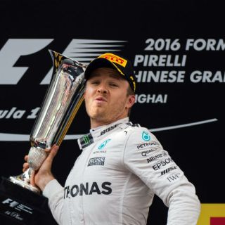 Nico Rosberg se lleva el GP de China
