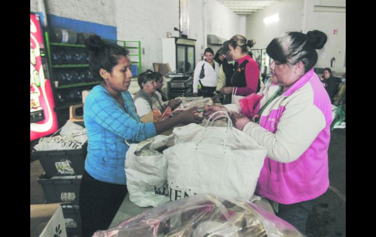Buen uso. De la comida recolectada durante un día en el Mercado de Abastos, por lo menos 70% se salva. EL INFORMADOR / F. Atilano