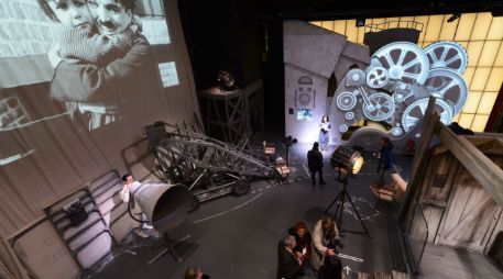 Los visitantes pueden ver la réplica de un estudio y la habitación donde dormía y falleció. AFP / F. Coffrini