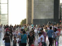 Piden no exponerse mucho al sol entre las 10:00 y 18:00 horas. SUN / ARCHIVO