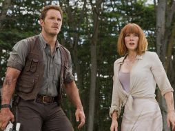Los actores Chris Pratt y Bryce Dallas Howard regresarán para la secuela. TWITTER / @JurassicPark