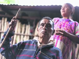 Don Antonio López Velasco, originario de San Juan Cancúc, Chiapas, vive con un promedio de 1.4 pesos al día. ESPECIAL / cuadernosdobleraya.com