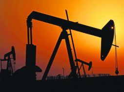 La recuperación del mercado petrolero durante el día pudo deberse a que en Kuwait se desató una huelga.  /