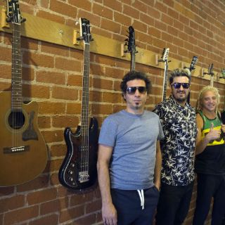 Auténticos Decadentes, 30 años de personalidad musical