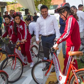 Inauguran bicipista en el Trompo Mágico