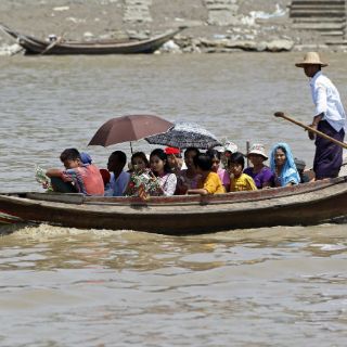 Se hunde un barco en el oeste de Birmania