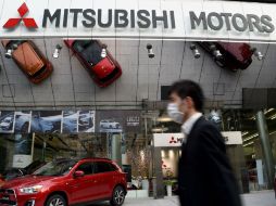 El fabricante nipón se desplomó hoy más de un 15 por ciento en la Bolsa de Tokio tras este anuncio. AFP / T. Kitamura