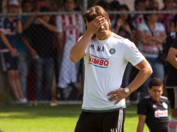 El ambiente en Chivas es relajado como lo muestra Matías Almeyda. MEXSPORT / C.de Marchena