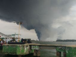 Este miércoles, se registró una explosión en una planta petroquímica en Coatzacoalcos. AFP / I. Carvajal