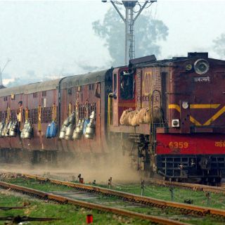 Policía india arrestará a quien haga 'selfies' delante de trenes