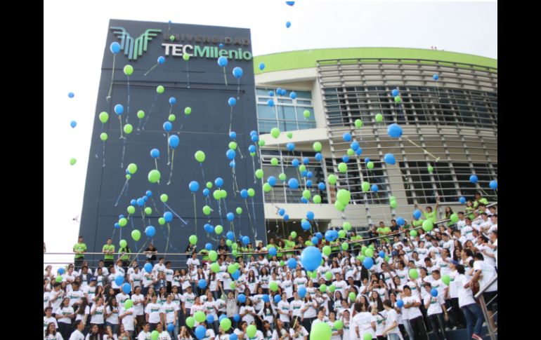 Los adolescentes realizaron dinámicas como rallies, lanzamiento de globos y plantación de árboles. ESPECIAL / TecMilenio