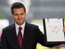 Peña Nieto subraya que la iniciativa vendrá acompañada de un renovado esfuerzo para prevenir adicciones. EFE / M. Guzmán