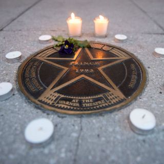 La autopsia de Prince se llevará a cabo este viernes