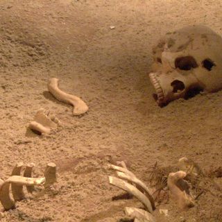 Hallan restos de mujer sepultados hace cuatro mil 500 años en Perú