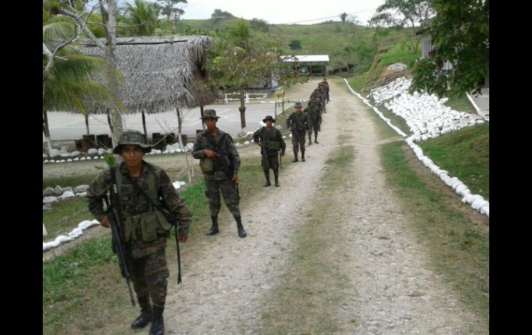 El adolescente recibió ocho disparos de bala, hechos con un fusil de alto poder de uso exclusivo de las fuerzas armadas. EFE / ARCHIVO