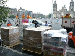 Los productos fueron clasificados en cajas de cartón para facilitar el traslado y distribución en Ecuador. TWITTER / @GobCDMX