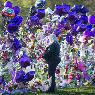 Rinden tributo póstumo a Prince en Minnesota