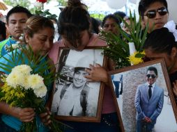 Se comenzó con la toma de muestras de material genético a familiares de los trabajadores que aún no han sido reconocidos. SUN / P. Morales