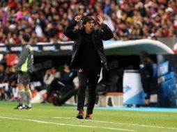 Gustavo Costas. La frustración del argentino ante la falta de resultados es palpable en cada partido. EL INFORMADOR / ARCHIVO