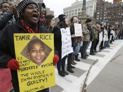 El caso provocó la indignación de numerosos estadounidenses, que desde hace varias semanas se manifestaban contra abusos policiales. AP / ARCHIVO