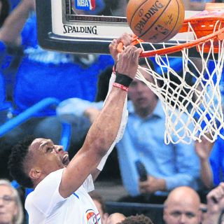 Westbrook y el Thunder resuelven serie ante Dallas