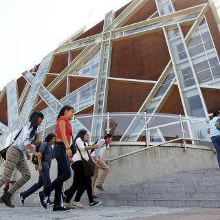Biblioteca 'Juan José Arreola' moderniza el acceso a sus servicios