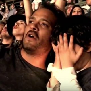 Coldplay responde con 'tuit' a niño que lloró en su show