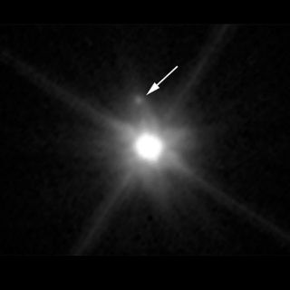 Telescopio Hubble detecta pequeña luna en planeta enano