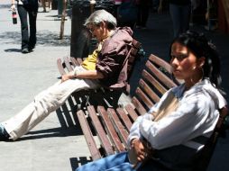 Instaron a tomar medidas preventivas como hidratarse y no exponerse al sol durante tiempos prolongados. EL INFORMADOR / ARCHIVO