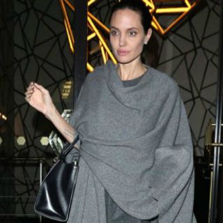 Angelina Jolie otra vez sorprende con su extrema delgadez