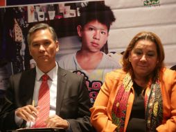 Ricardo Bucio y la representante de Unicef en México, Isabel Crowley, en la presentación del informe este miércoles. SUN / L. Cortés