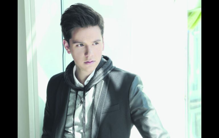 Talento. El joven busca ganarse un espacio en el gusto de la gente. ESPECIAL /