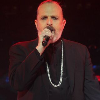 'El Buki' y Lafourcade, invitados al 'Unplugged' de Miguel Bosé