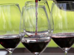 En cambio el vino tinto, café y té están asociados con una modificación antioxidante. EL INFORMADOR / ARCHIVO